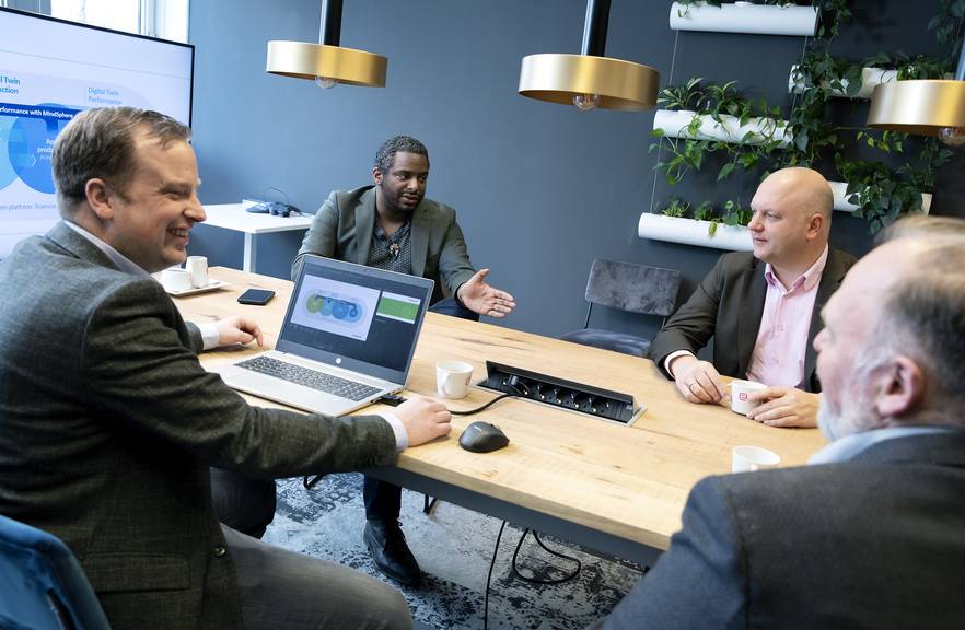 vergadering Enginia collega's