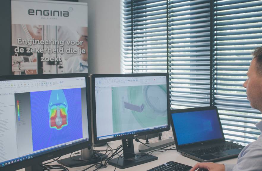 Aan het werk met de FEA software