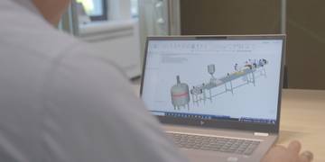 aan het werk met de software PLM