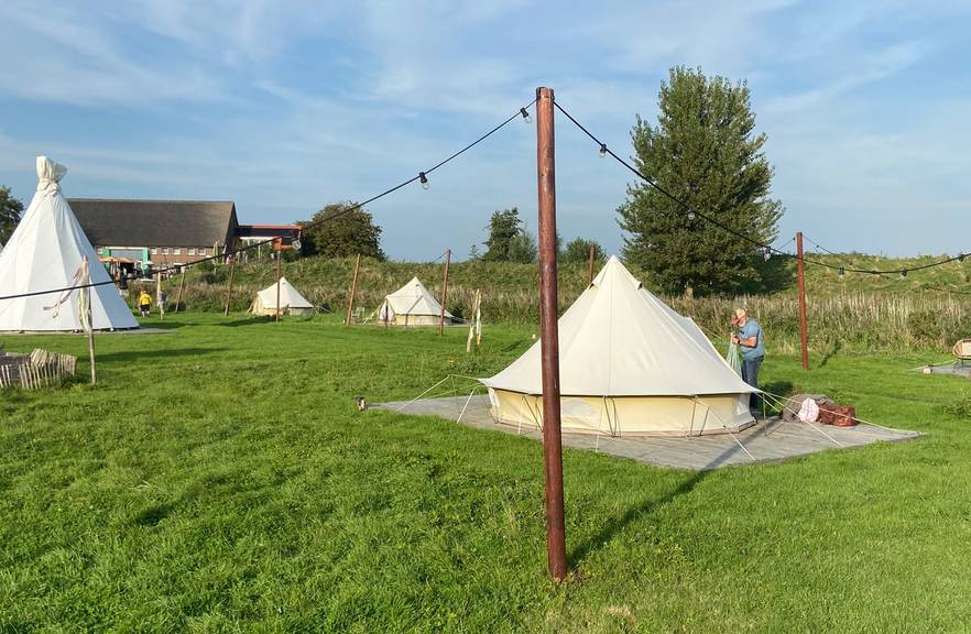 Enginia kampeert op Tinyparks Tiengemeten