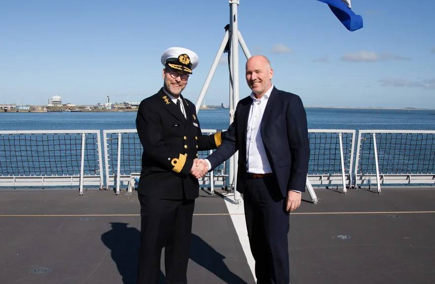 Handshake Siemens Defensie