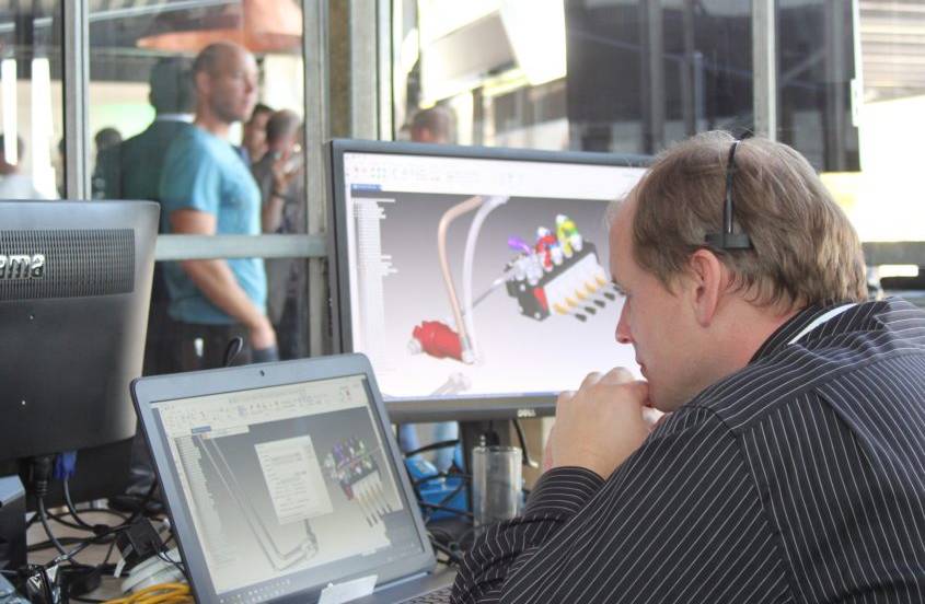 Martijn geeft Support tijdens enginia event