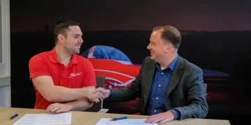 Contractondertekening SolarTeam en Enginia