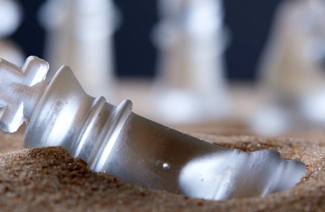 Een gevallen schaakstuk.